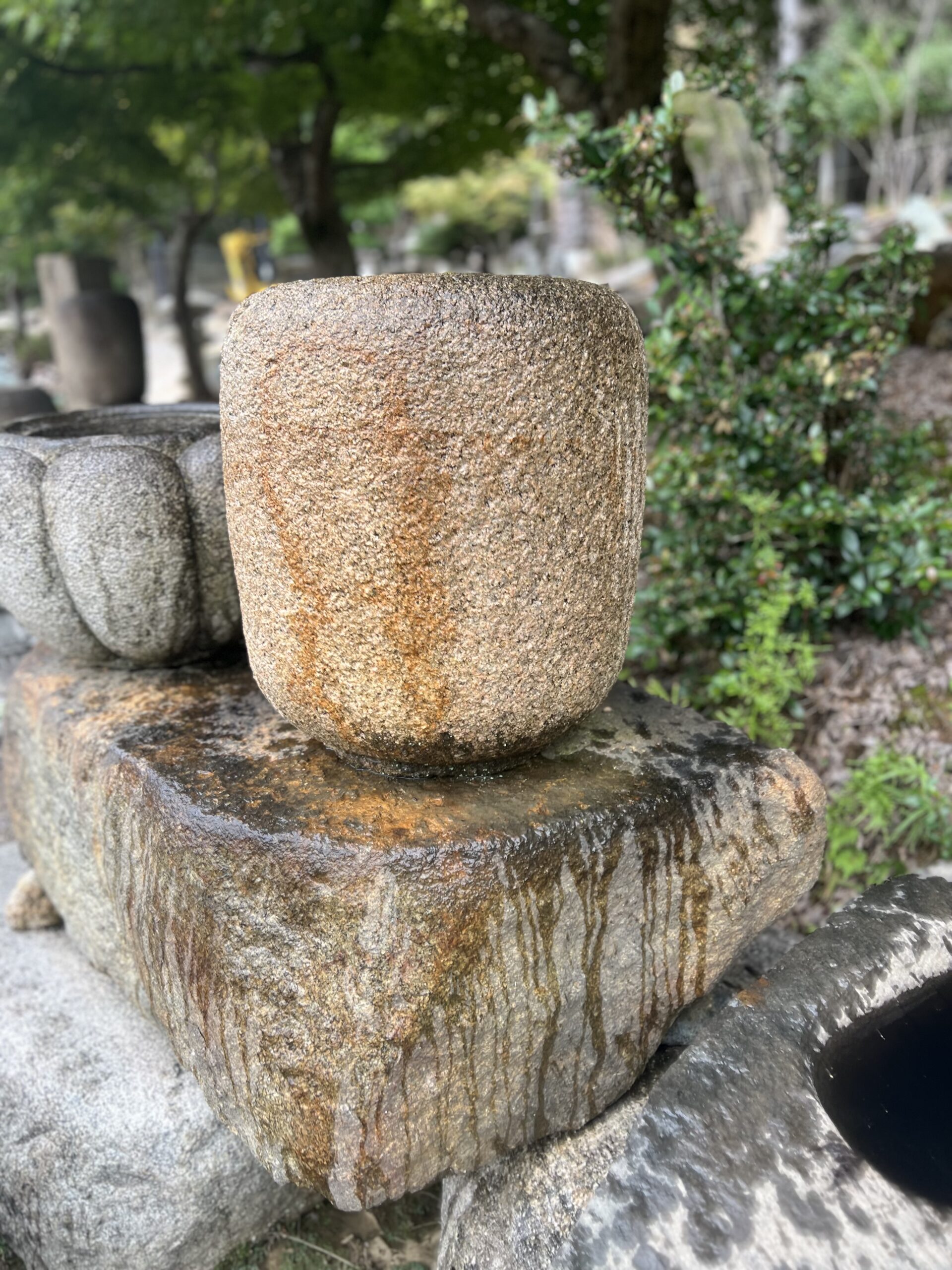 在庫している棗型手水鉢 | 洛西ガーデン｜京都｜坪庭から 大規模寺院