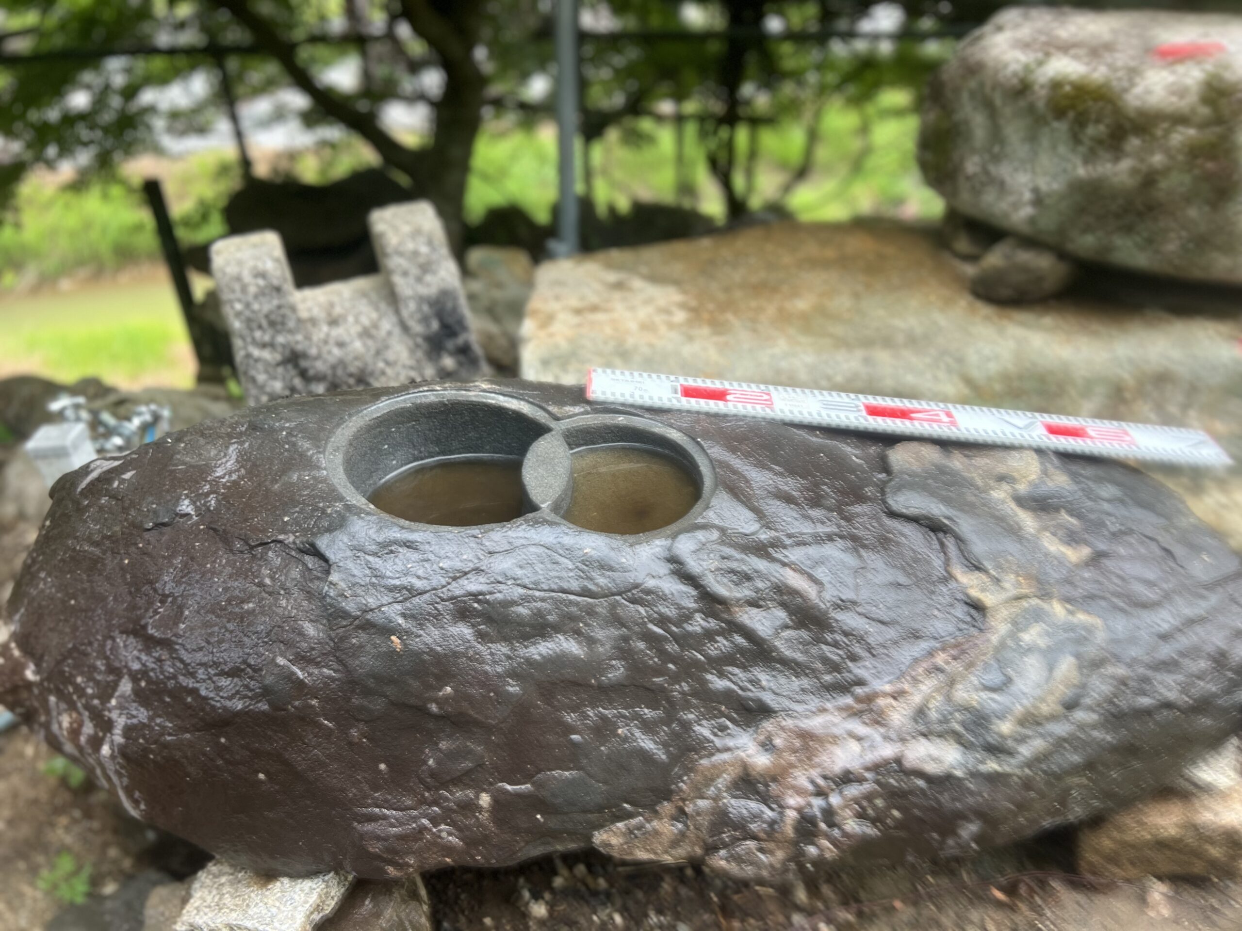 黒鞍馬の水鉢 | 洛西ガーデン｜京都｜坪庭から 大規模寺院まで 様々な