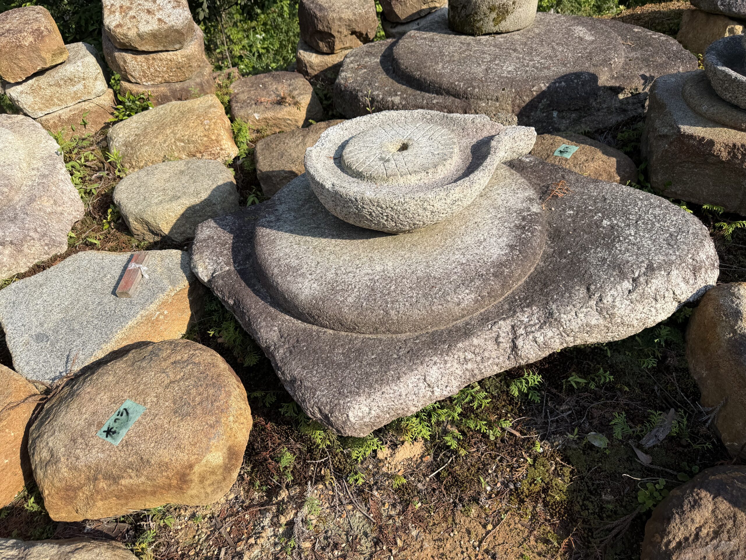 庭伽藍石の在庫 | 洛西ガーデン｜京都｜坪庭から 大規模寺院まで 様々