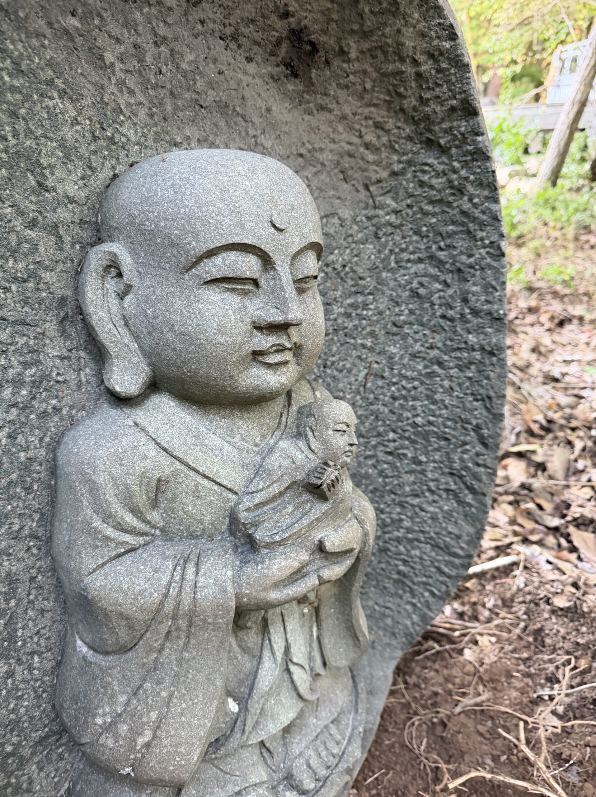 森の中の 羅漢さんと石仏 | 洛西ガーデン｜京都｜坪庭から 大規模寺院