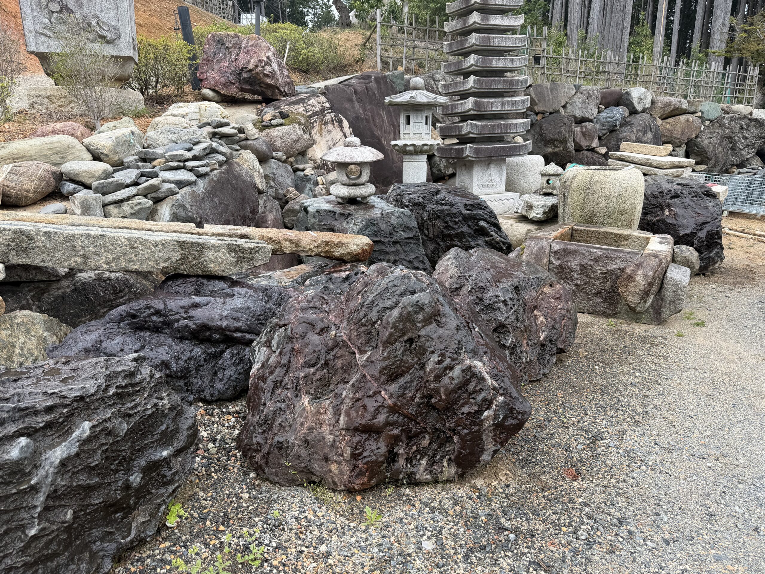 佐治石 | 洛西ガーデン｜京都｜坪庭から 大規模寺院まで 様々な庭物語 